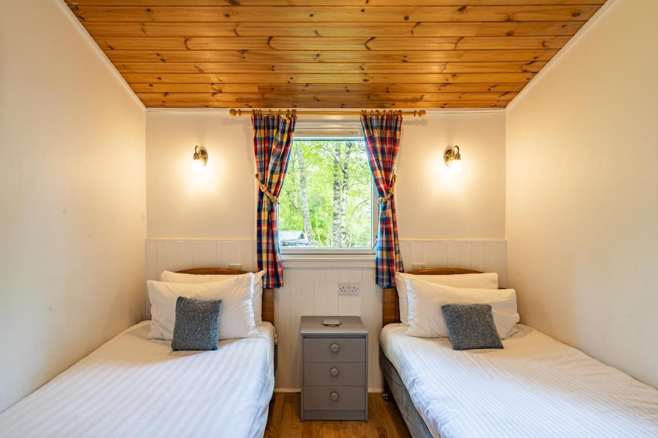 Heather Lodge 10 With Hot Tub Belladrum Exterior photo