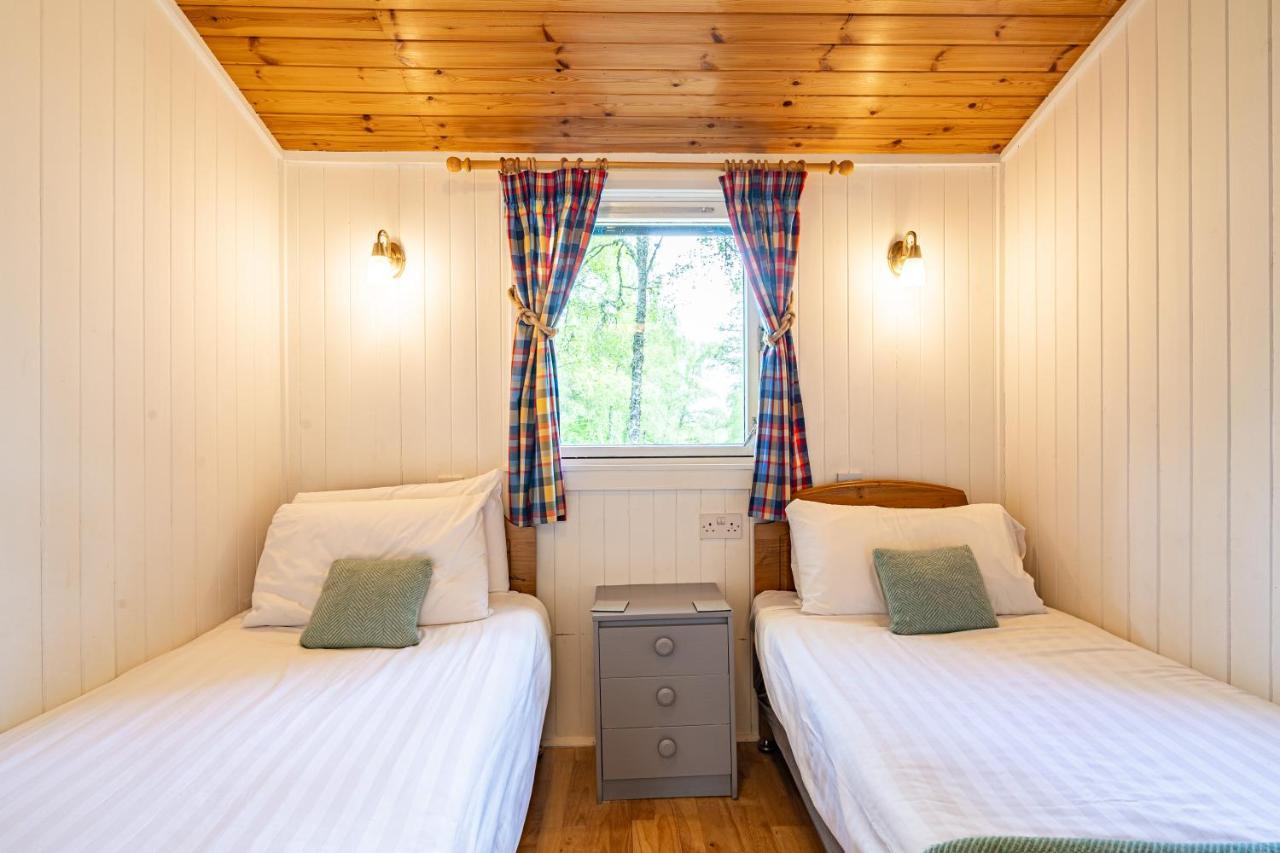 Heather Lodge 10 With Hot Tub Belladrum Exterior photo