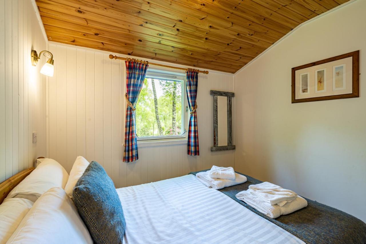 Heather Lodge 10 With Hot Tub Belladrum Exterior photo