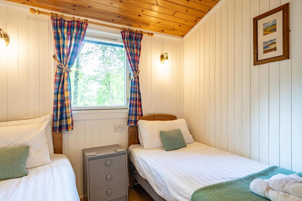Heather Lodge 10 With Hot Tub Belladrum Exterior photo